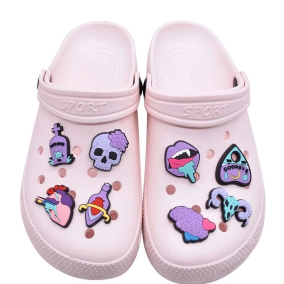 16 pack Horror Goth Pins for Crocs Shoes - Picture 2 of 2